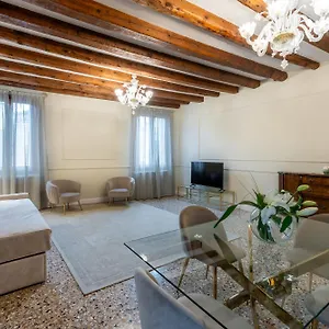https://san-vio-palace-luxury-apartments.hotelinveneto.com