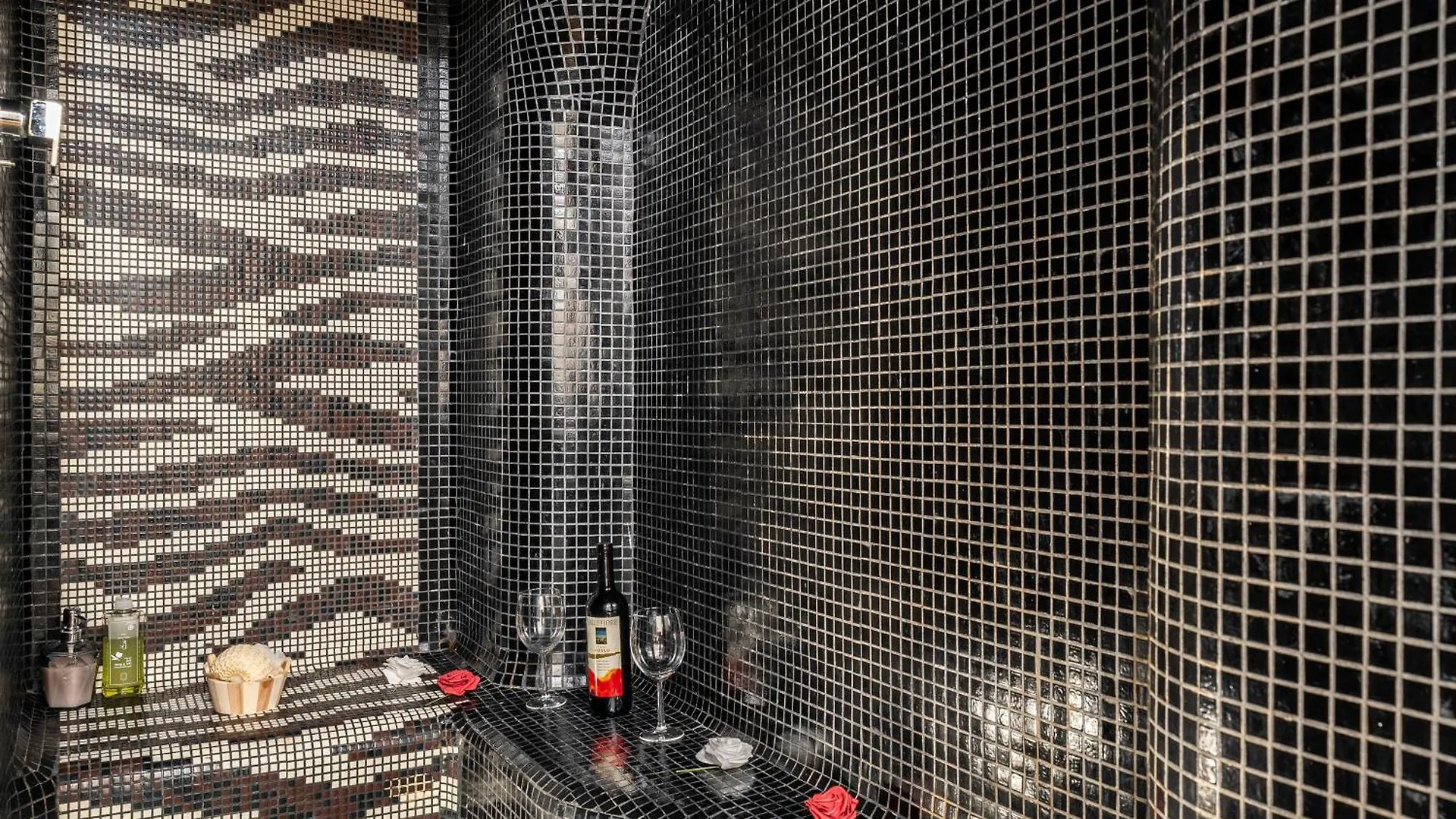 Duomo View And Hammam Apartment Florence Italy